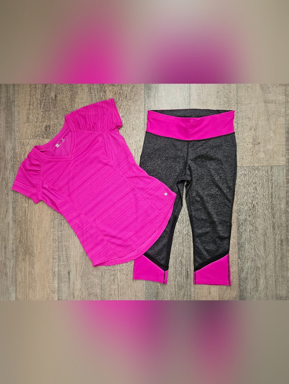 Xersion Heather Charcoal Capri with Hot Pink Short Sleeve Top Workout Set